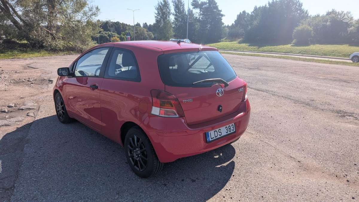 Toyota Yaris - 5