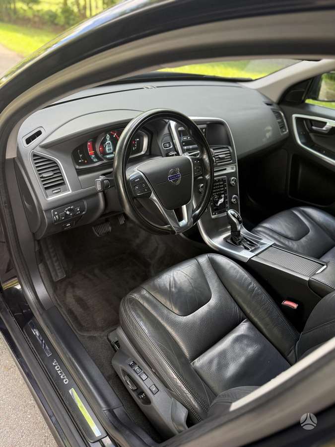 Volvo XC60 - 11