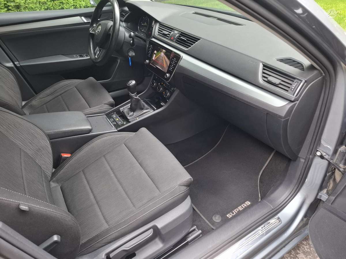 Škoda Superb - 10