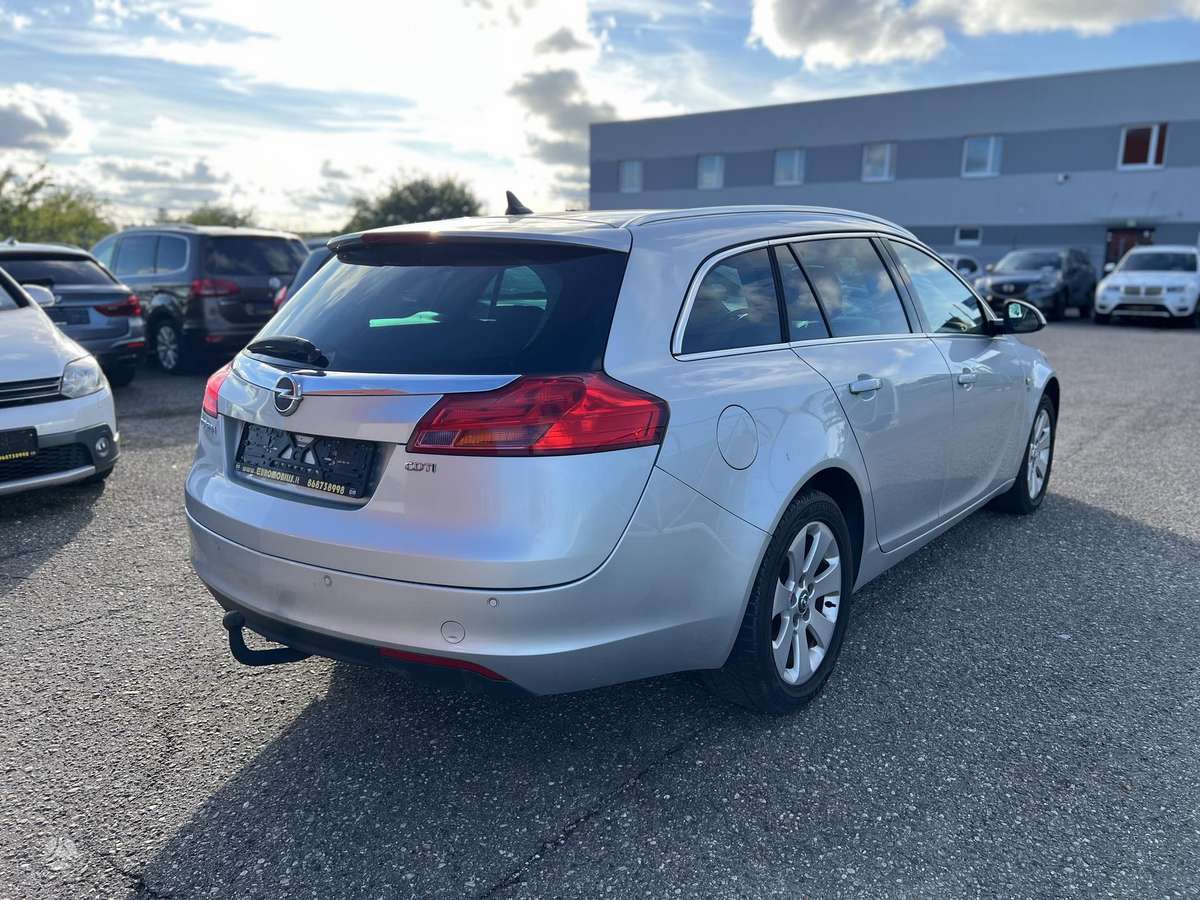 Opel Insignia, 2.0 l., Универсал