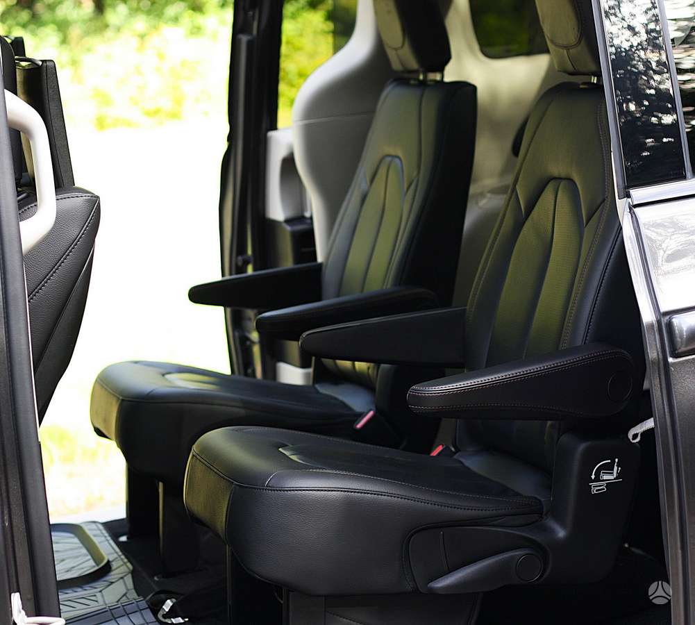 Chrysler Pacifica, 3.6 l., Минивэн