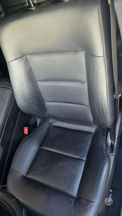 Mercedes-Benz E200, 2.1 l., Седан