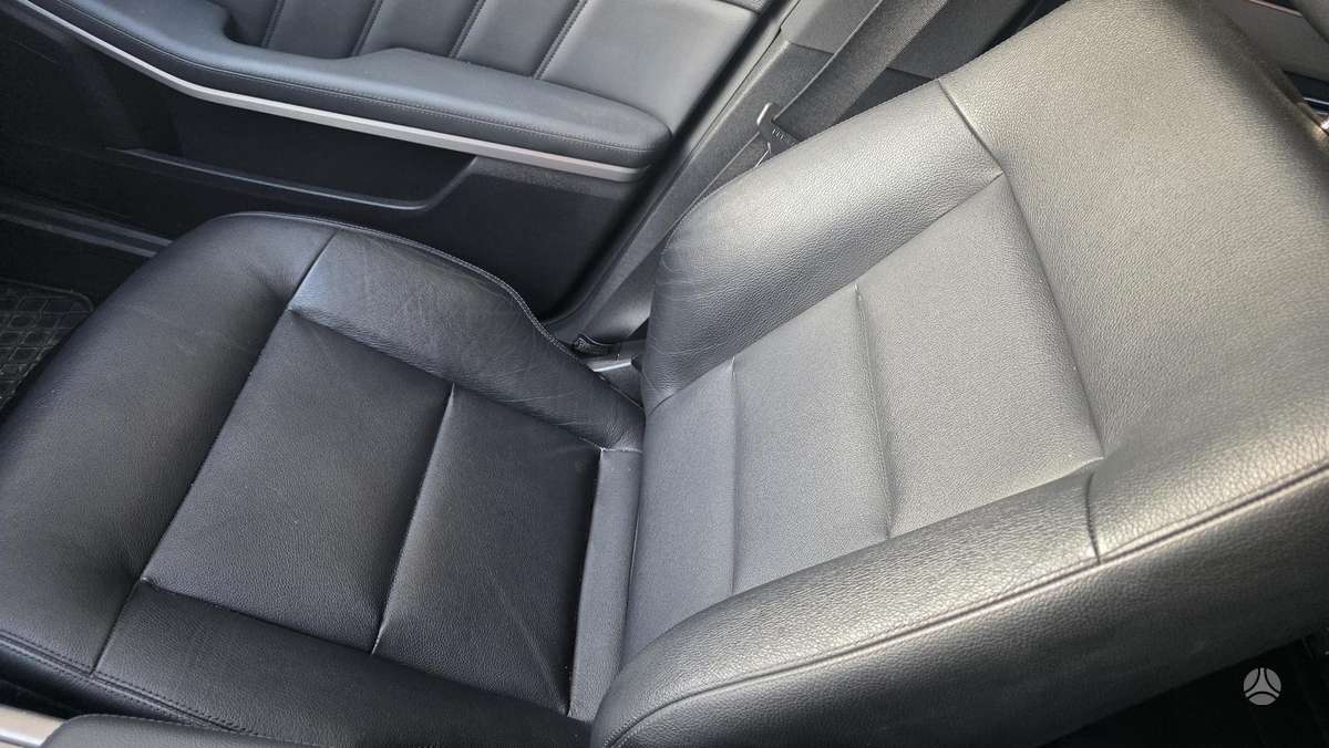 Mercedes-Benz E200, 2.1 l., Седан