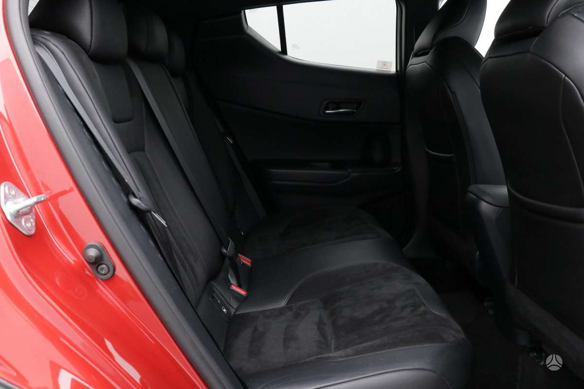 Toyota C-HR - 10