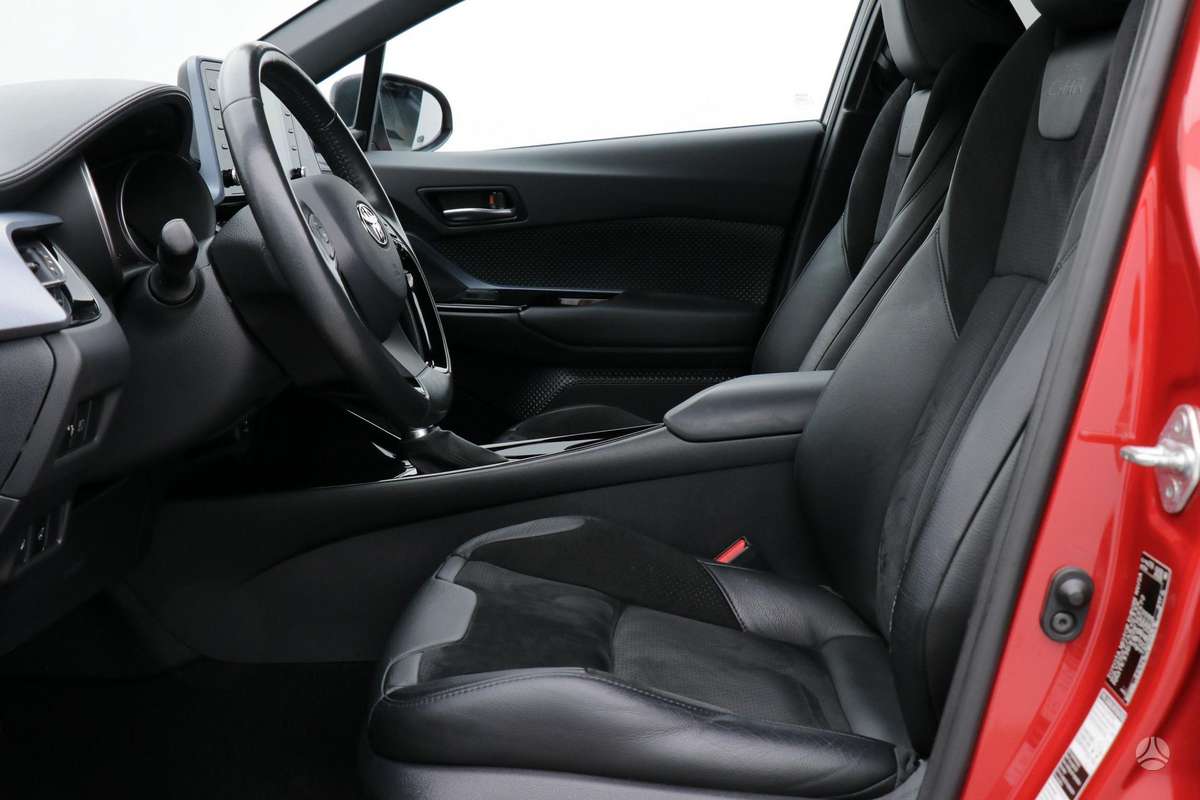 Toyota C-HR - 12