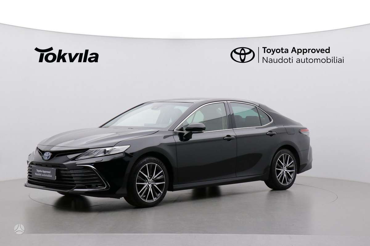 Toyota Camry - 1