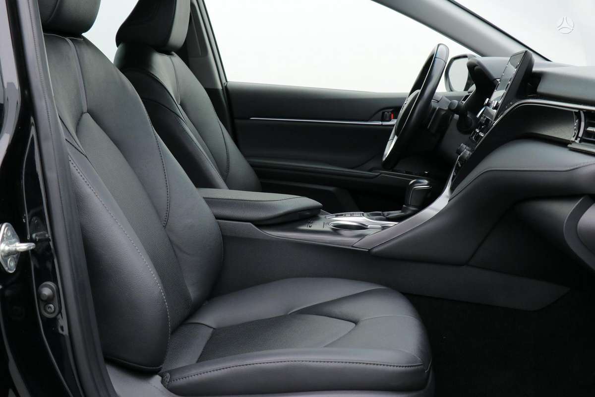 Toyota Camry - 9