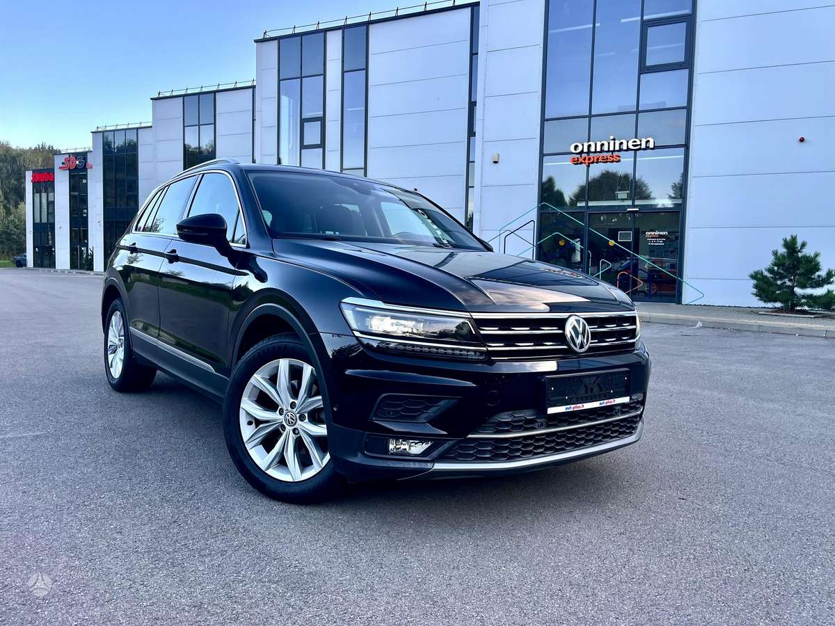 Volkswagen Tiguan - 1