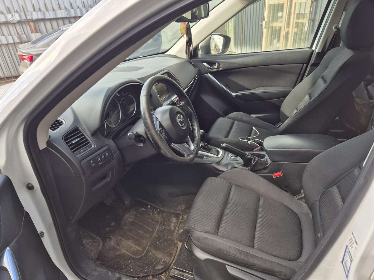 Mazda CX-5, 2.2 l., off-road / crossover