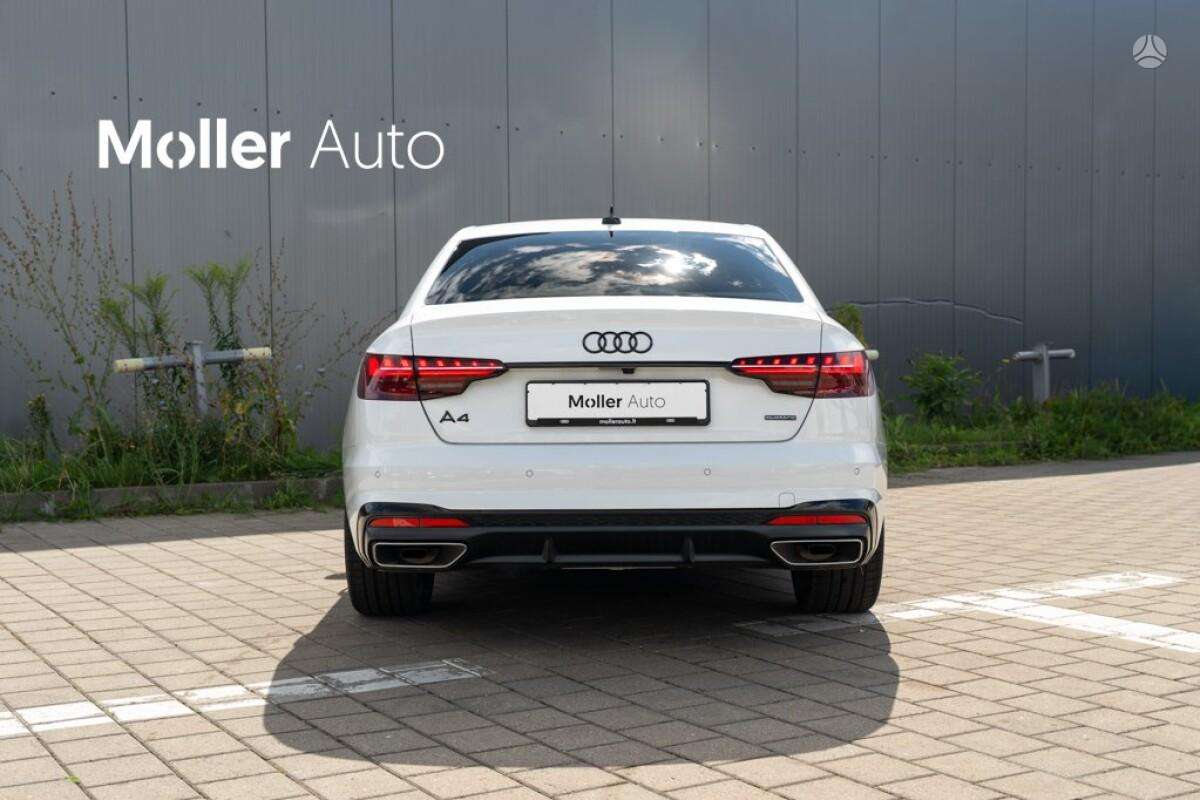 Audi A4, 2.0 l., Седан