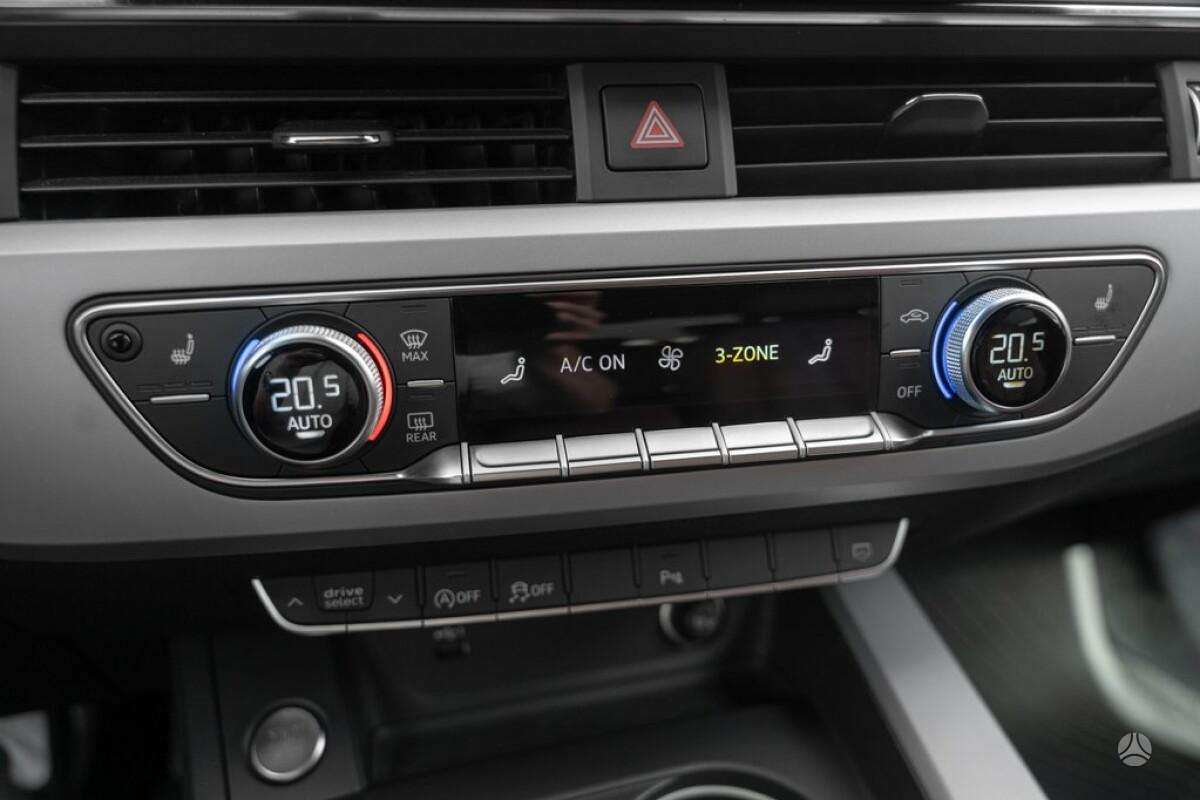 Audi A4, 2.0 l., Седан