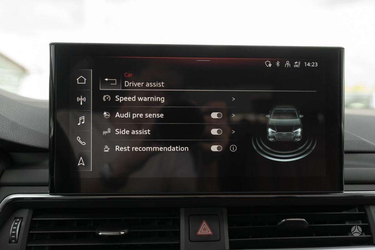 Audi A4, 2.0 l., Седан