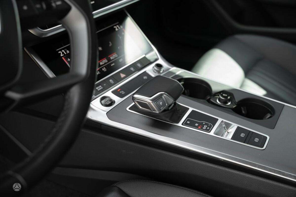 Audi A6, 2.0 l., Седан