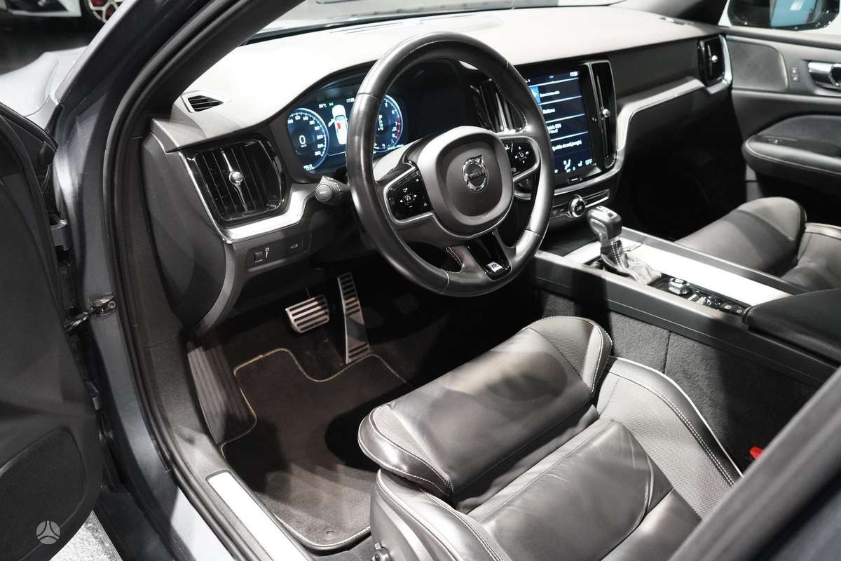 Volvo S60, 2.0 l., Седан