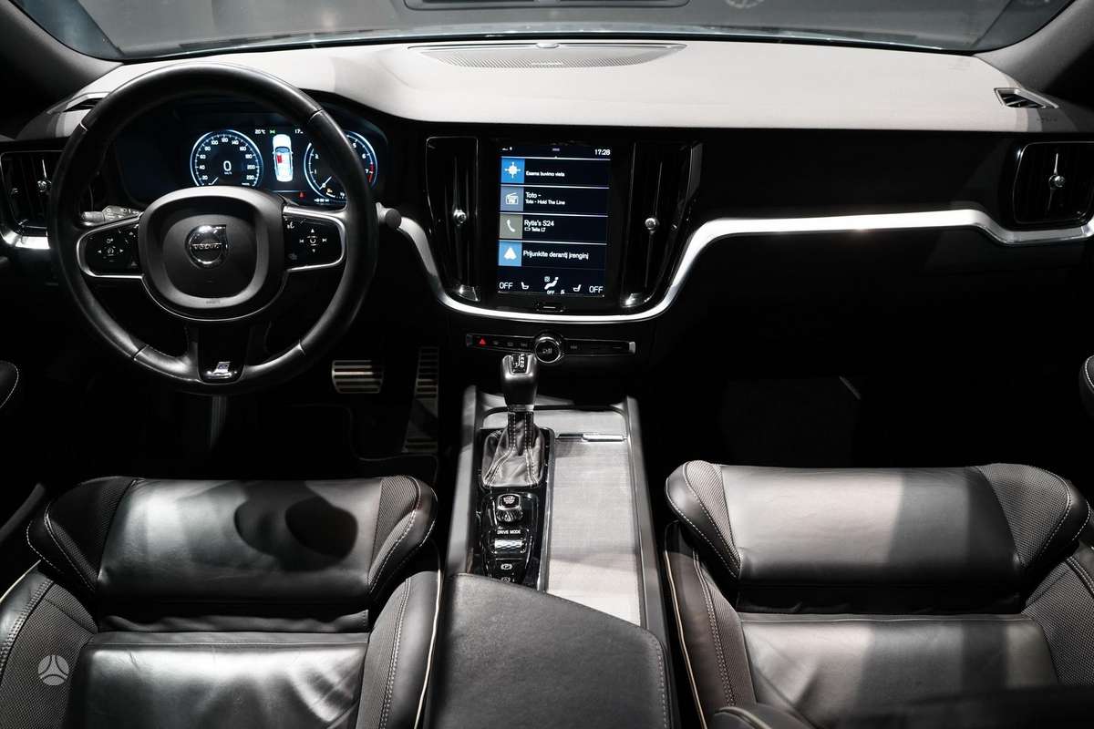 Volvo S60, 2.0 l., Седан