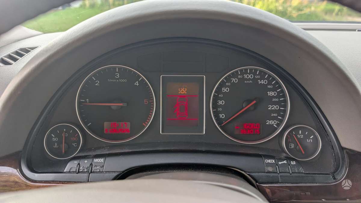 Audi A4, 1.9 l., Седан