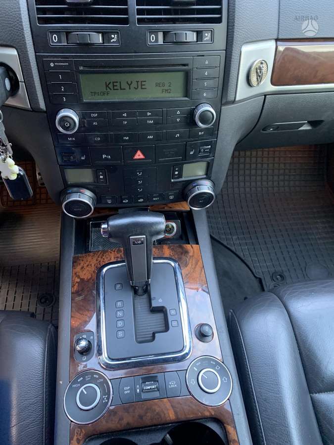 Volkswagen Touareg - 8
