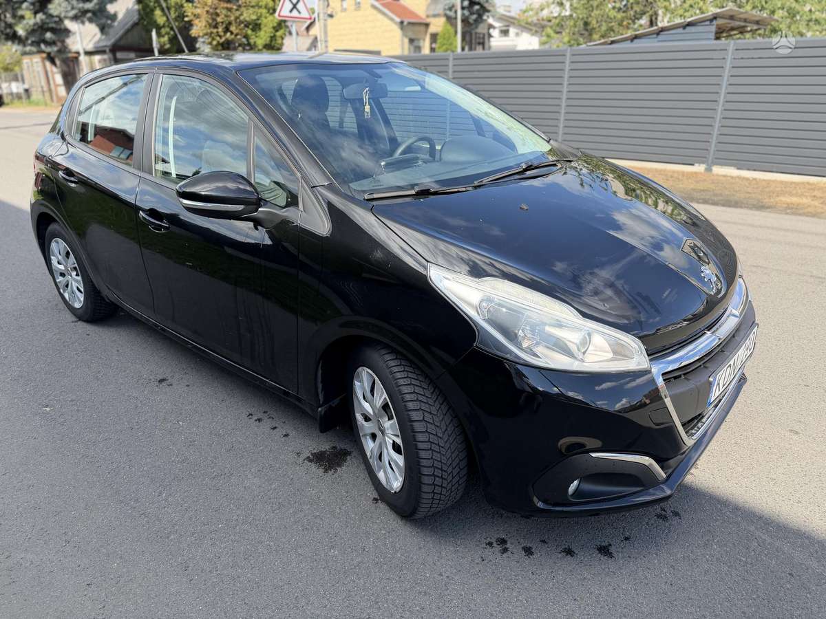 Peugeot 208 - 4