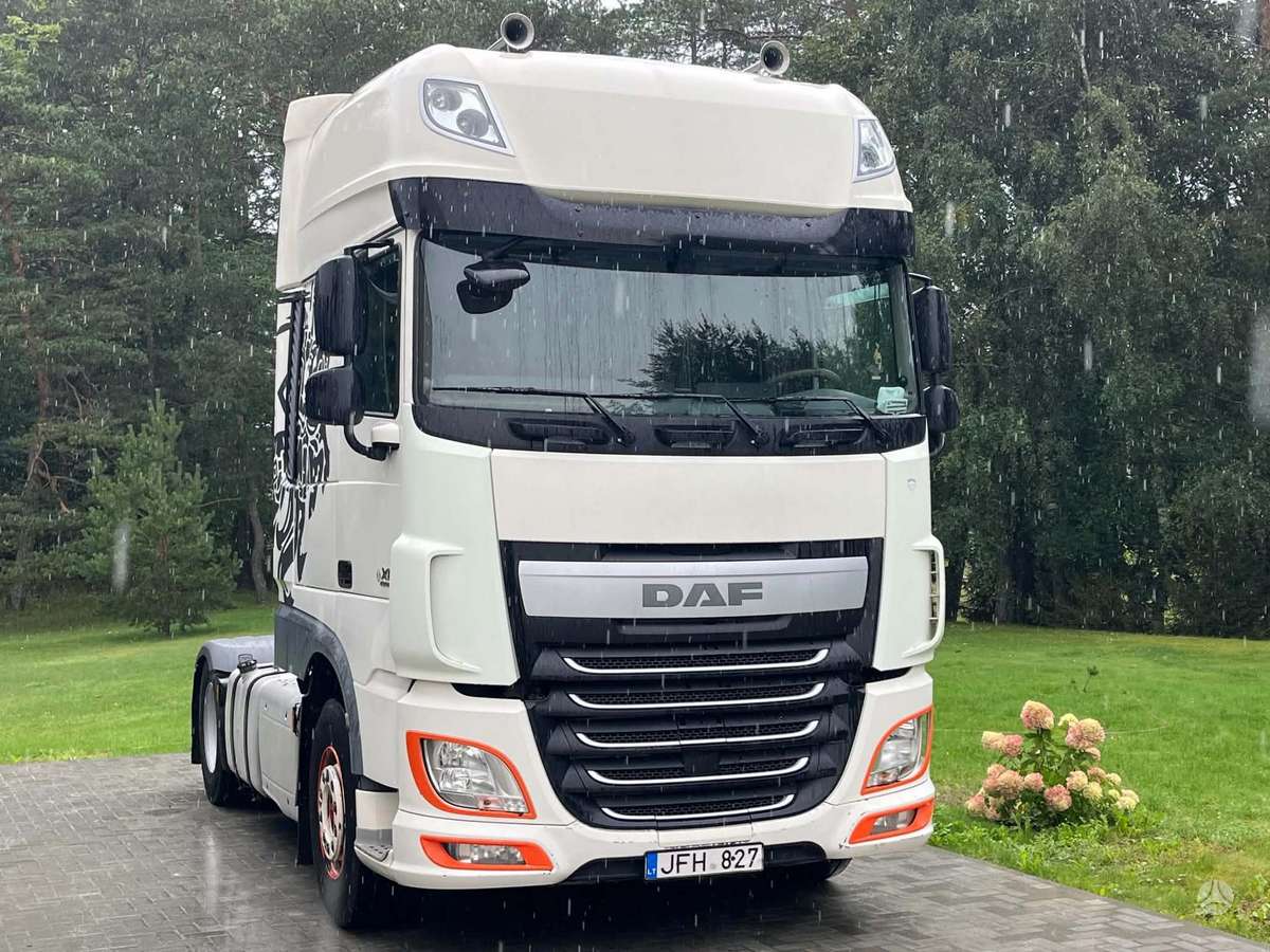 DAF XF460FT, 2 miegamosios vietos