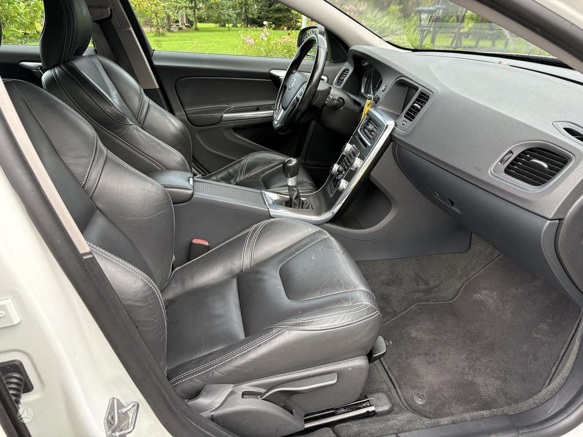 Volvo V60, 2.0 l., Универсал