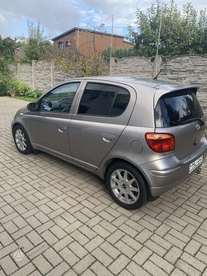 Toyota Yaris - 2