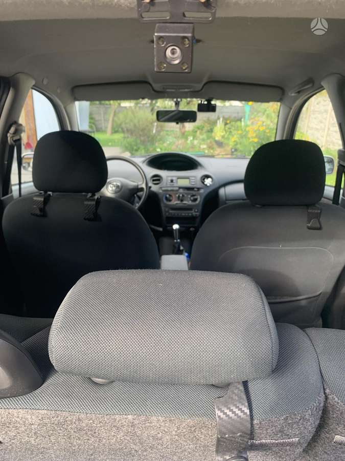 Toyota Yaris - 5