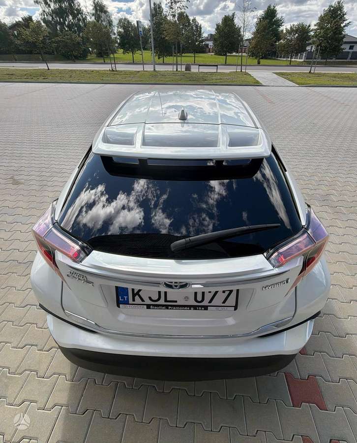 Toyota C-HR - 8