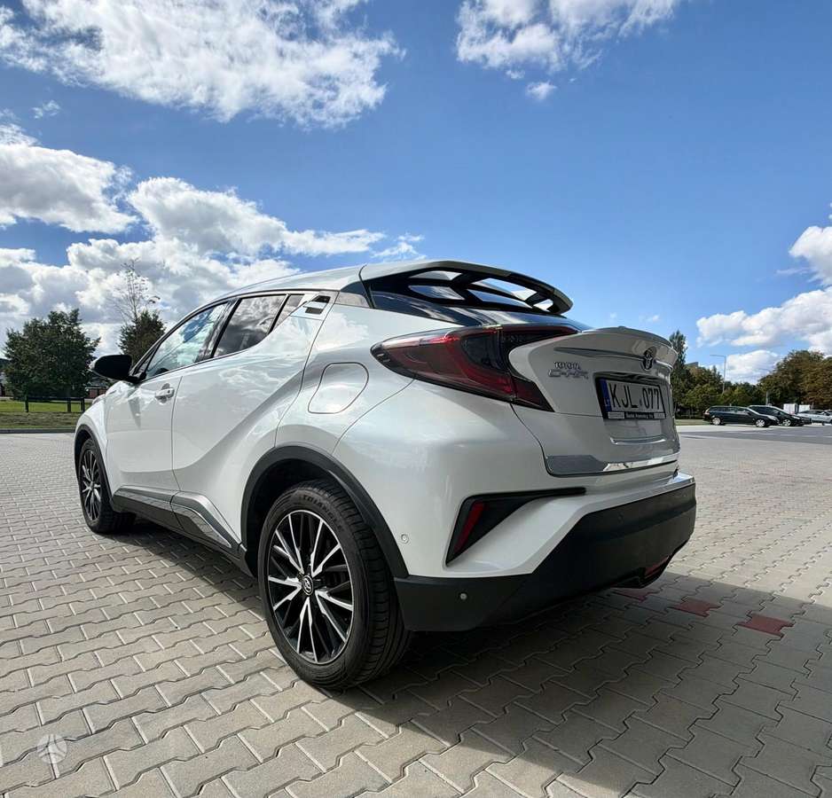 Toyota C-HR - 6