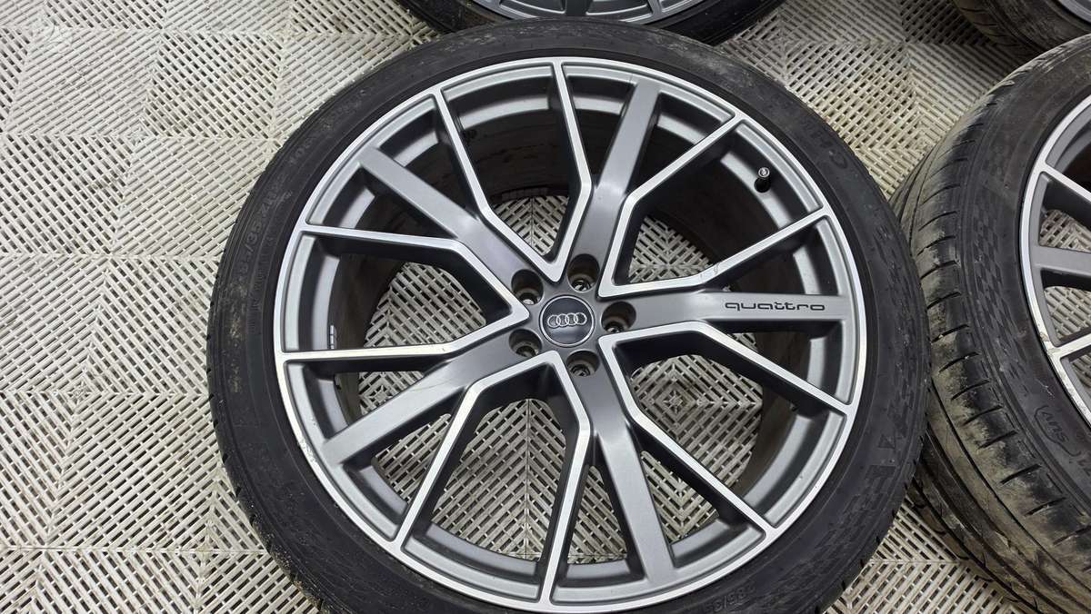 Audi Q7 SQ7, light alloy, R22