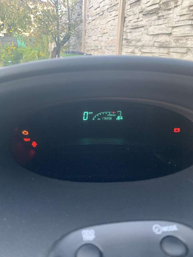 Toyota Yaris - 11
