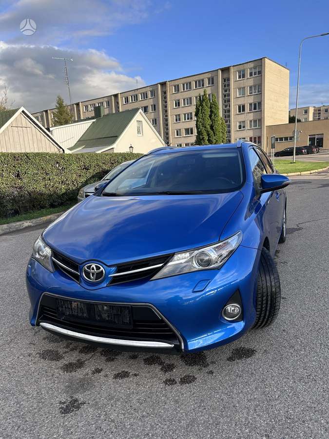 Toyota Auris - 1