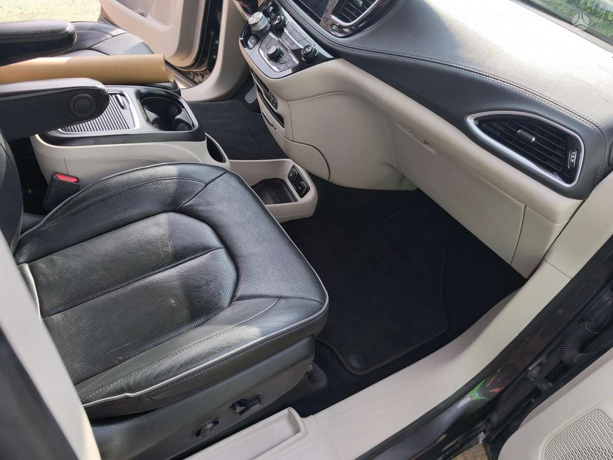 Chrysler Pacifica, 3.6 l., Минивэн