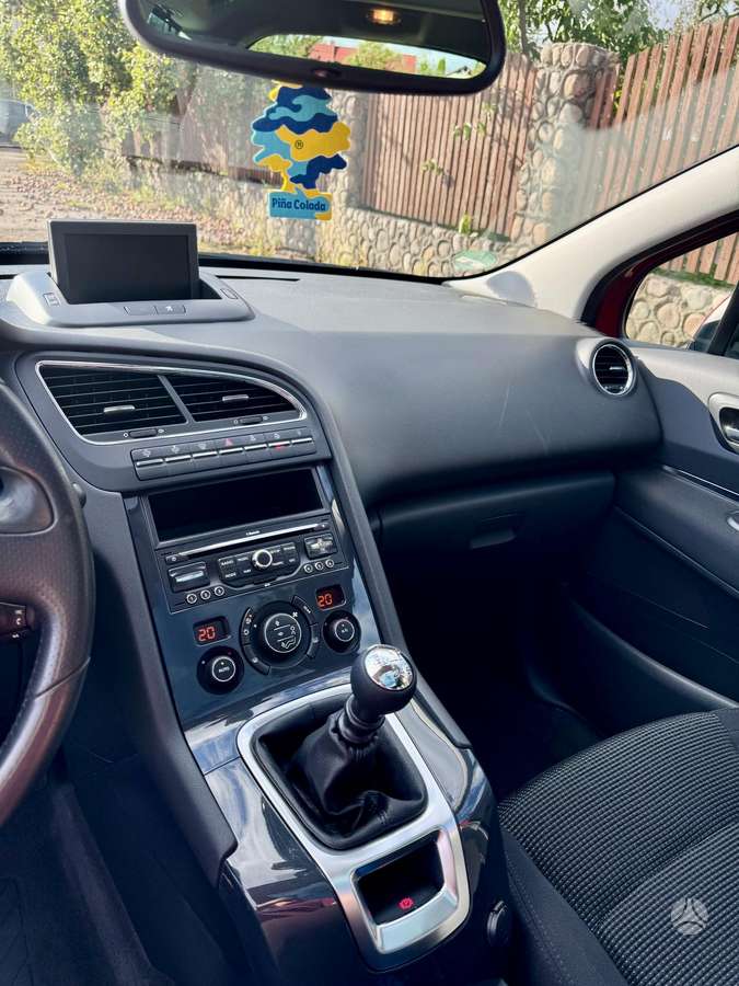 Peugeot 5008 - 11