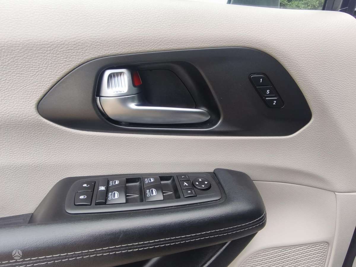 Chrysler Pacifica, 3.6 l., Минивэн