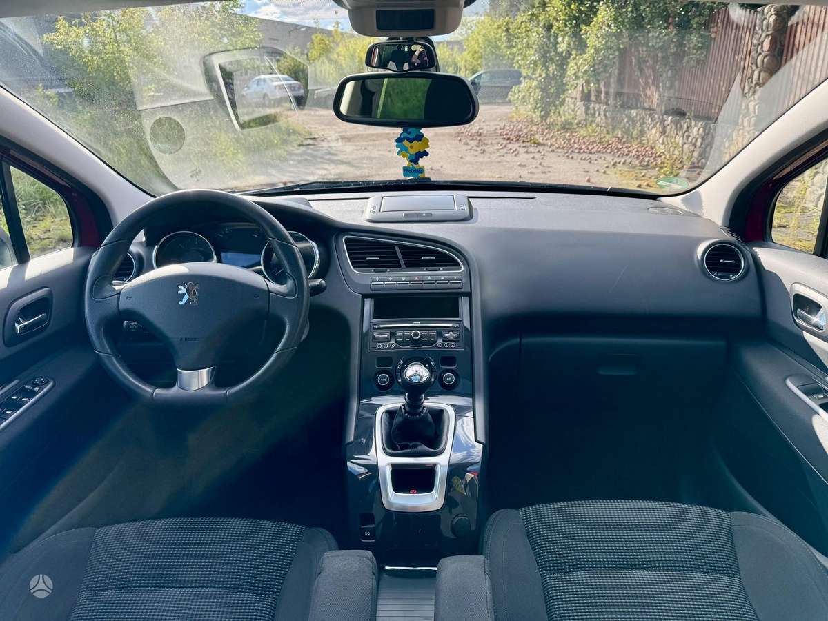 Peugeot 5008 - 10