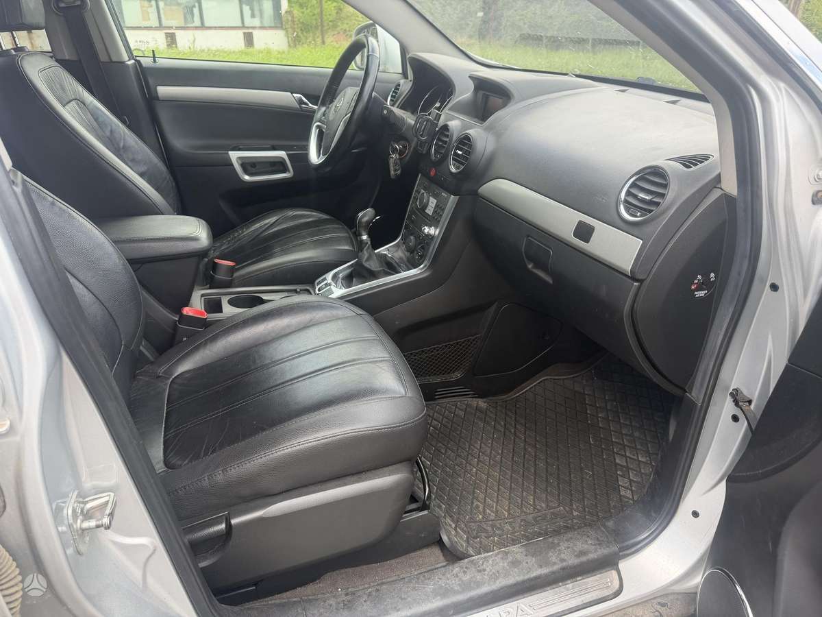 Opel Antara, 2.2 l., Внедорожник / Кроссовер