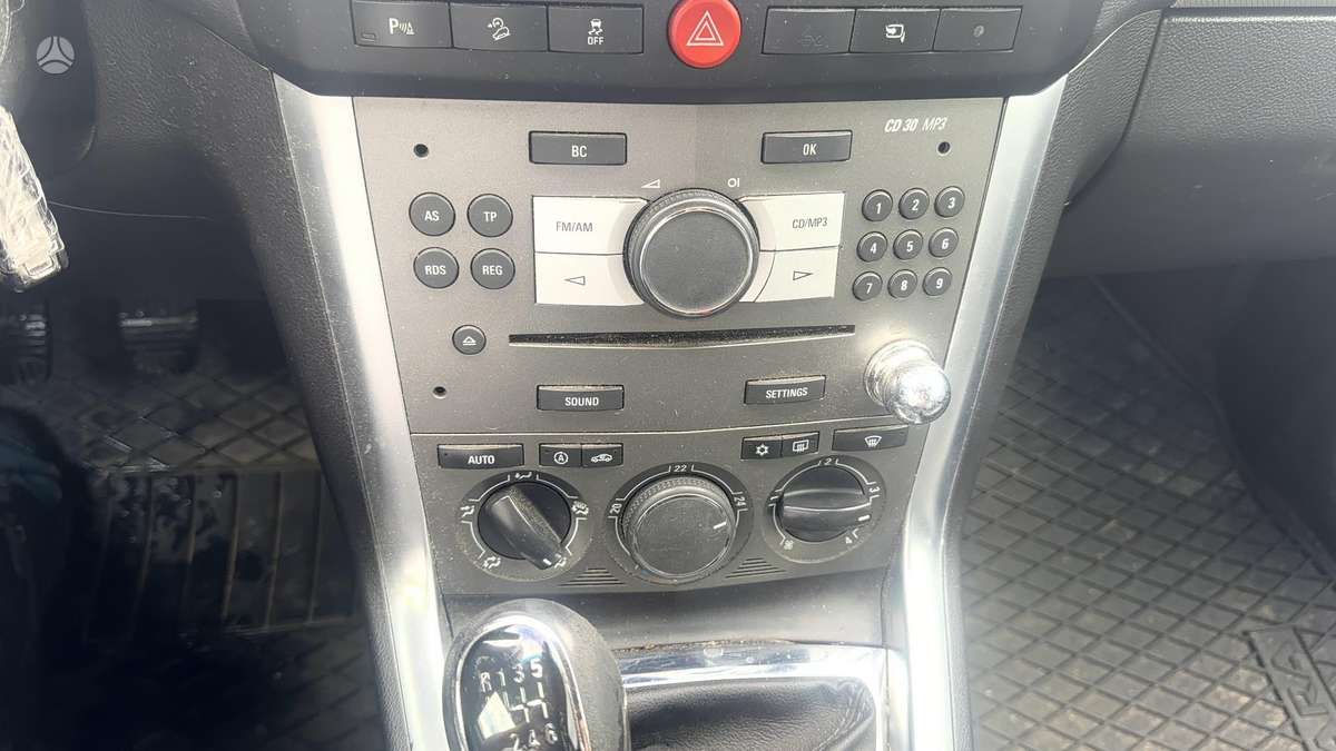 Opel Antara, 2.2 l., Внедорожник / Кроссовер