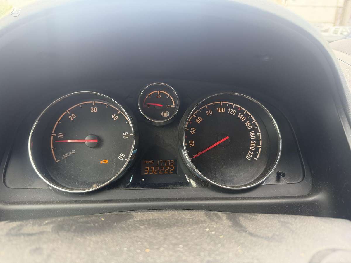 Opel Antara, 2.2 l., Внедорожник / Кроссовер