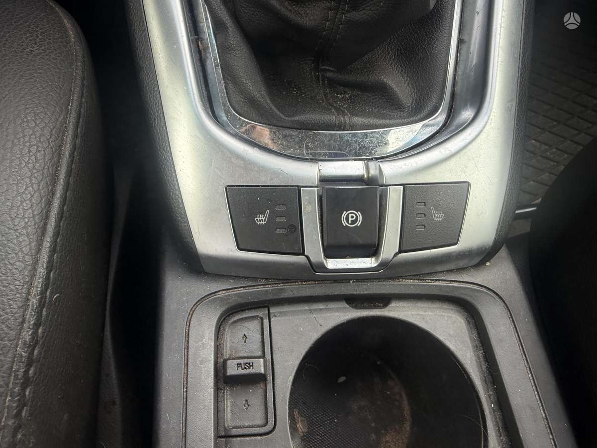 Opel Antara, 2.2 l., Внедорожник / Кроссовер