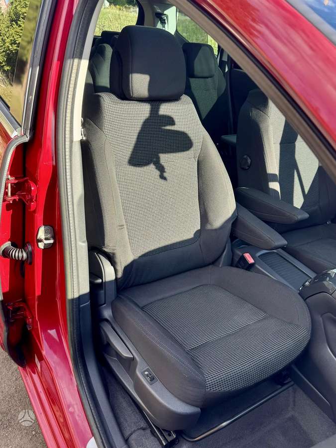 Peugeot 5008 - 12