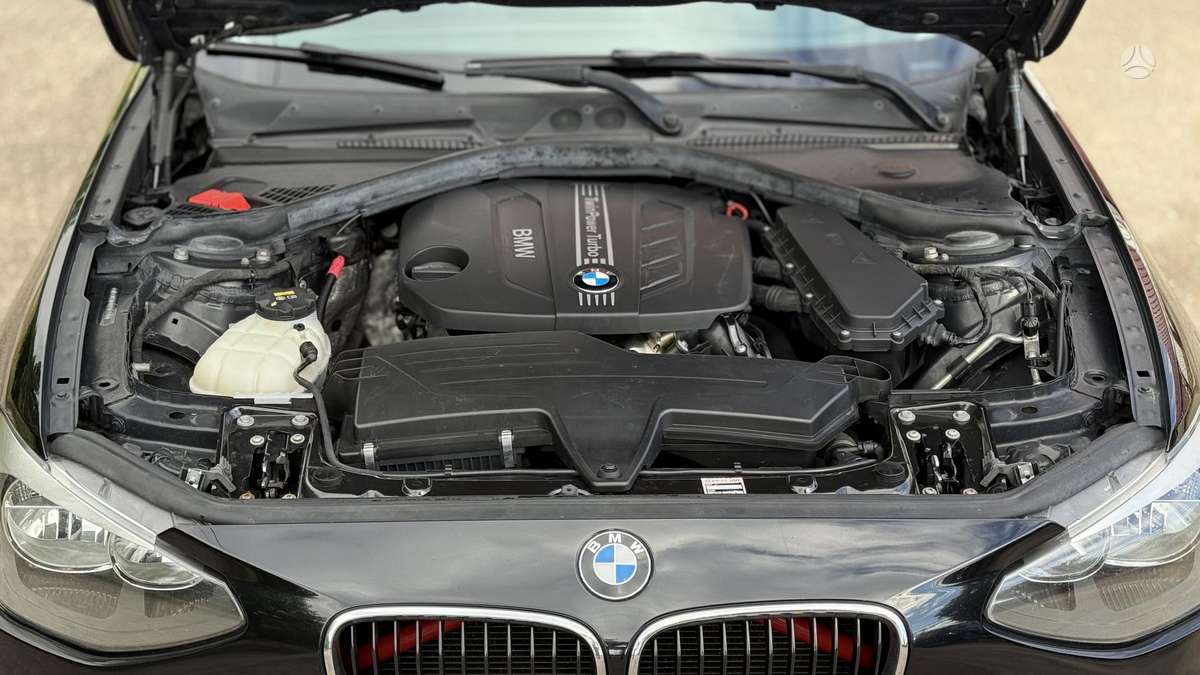 BMW 114, 1.6 l., hatchback