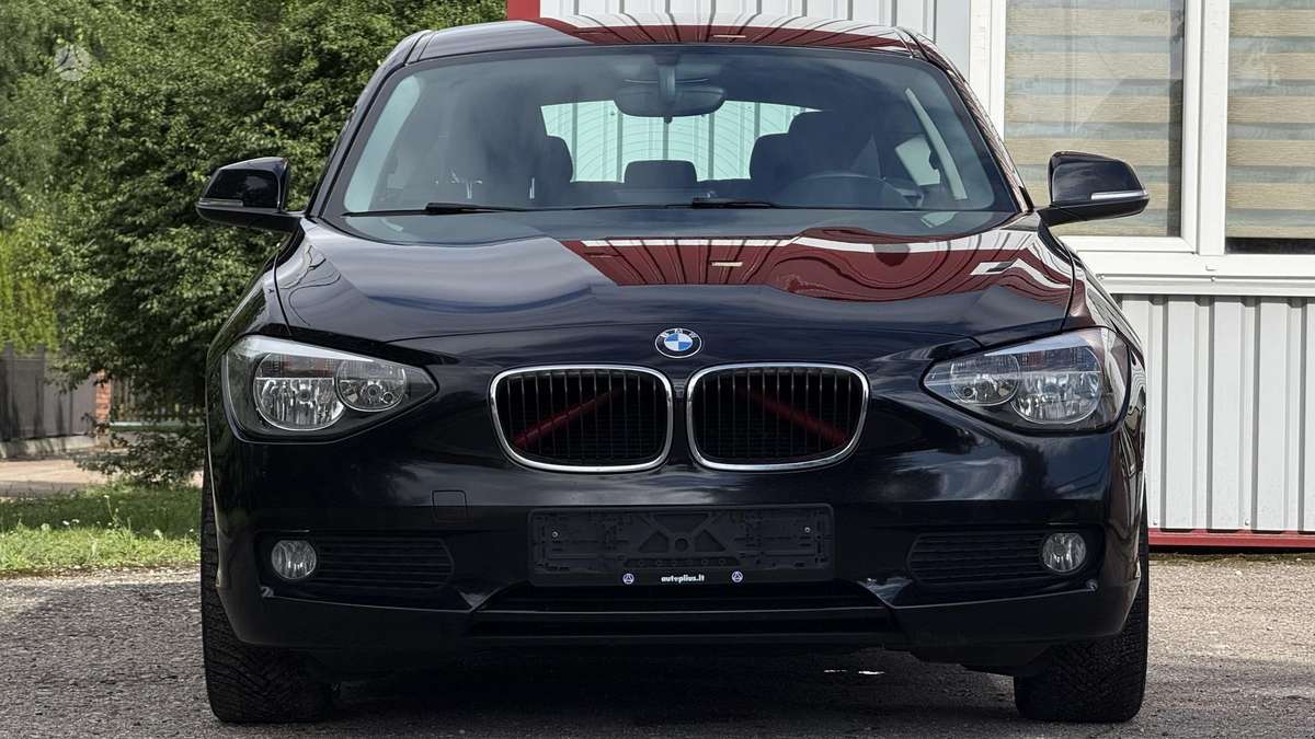 BMW 114, 1.6 l., hatchback