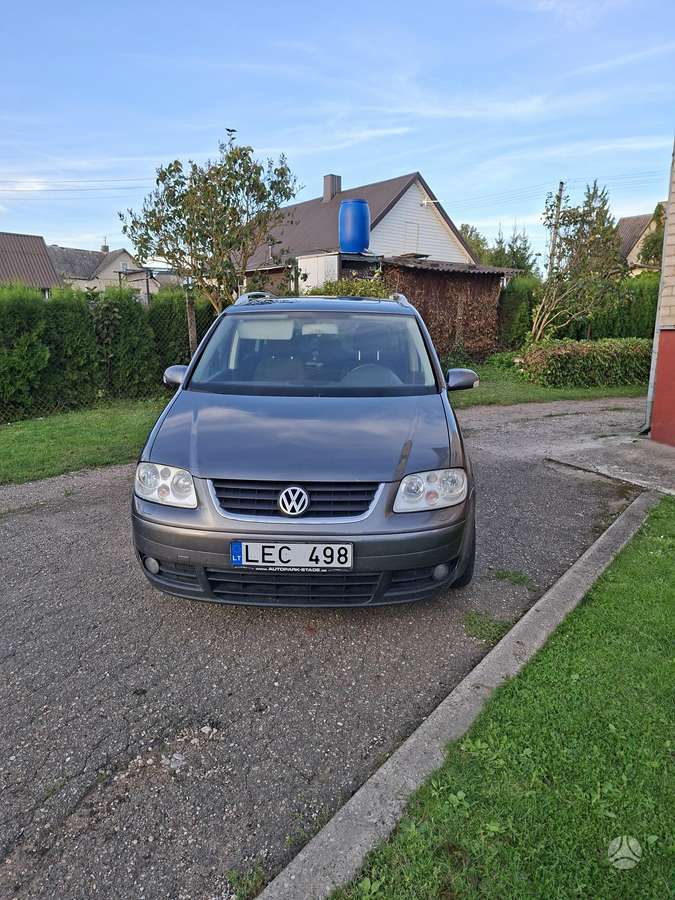 Volkswagen Touran - 2