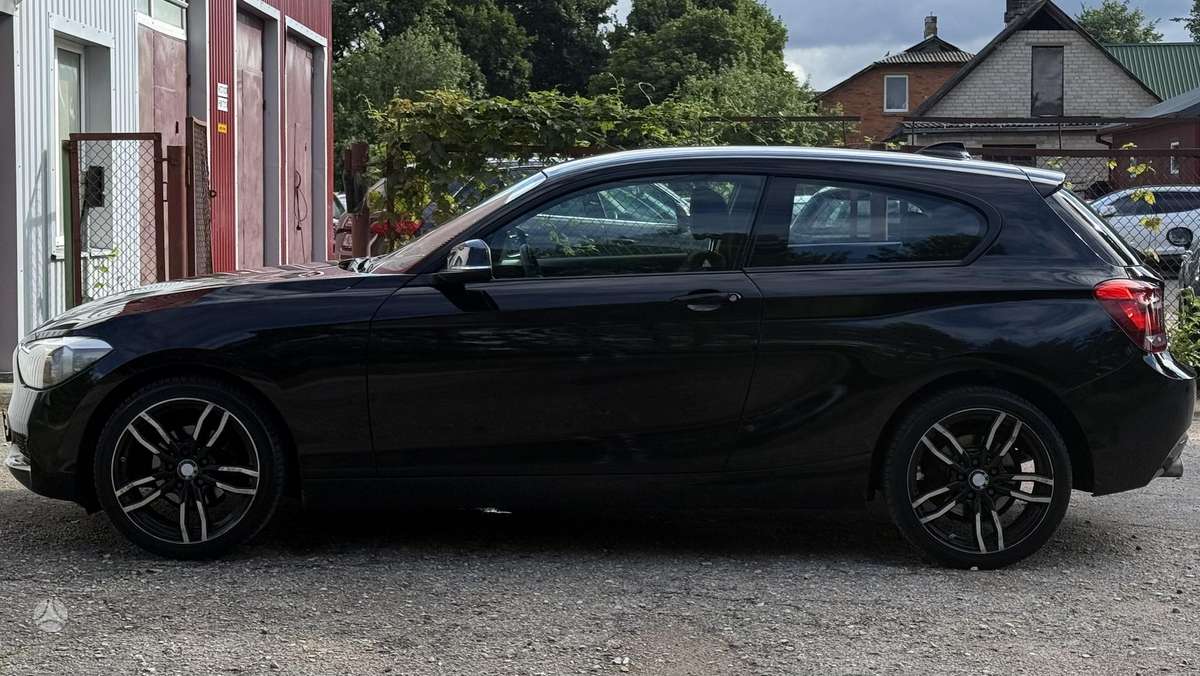 BMW 114, 1.6 l., hatchback