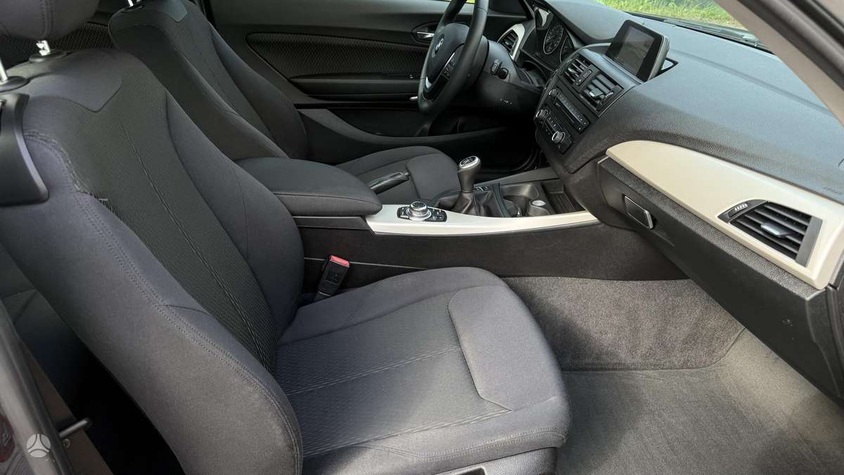 BMW 114, 1.6 l., hatchback