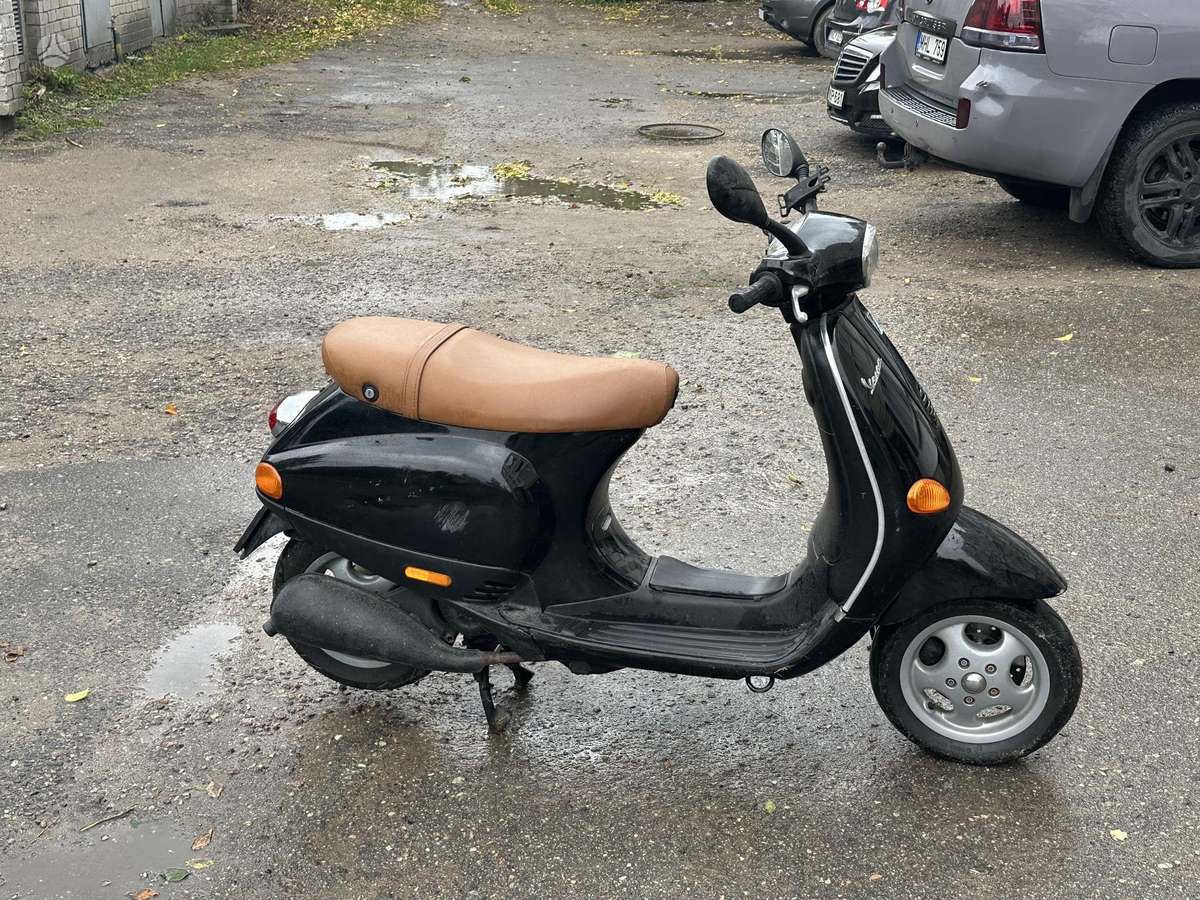 Piaggio Vespa 50cc, scooters / mopeds