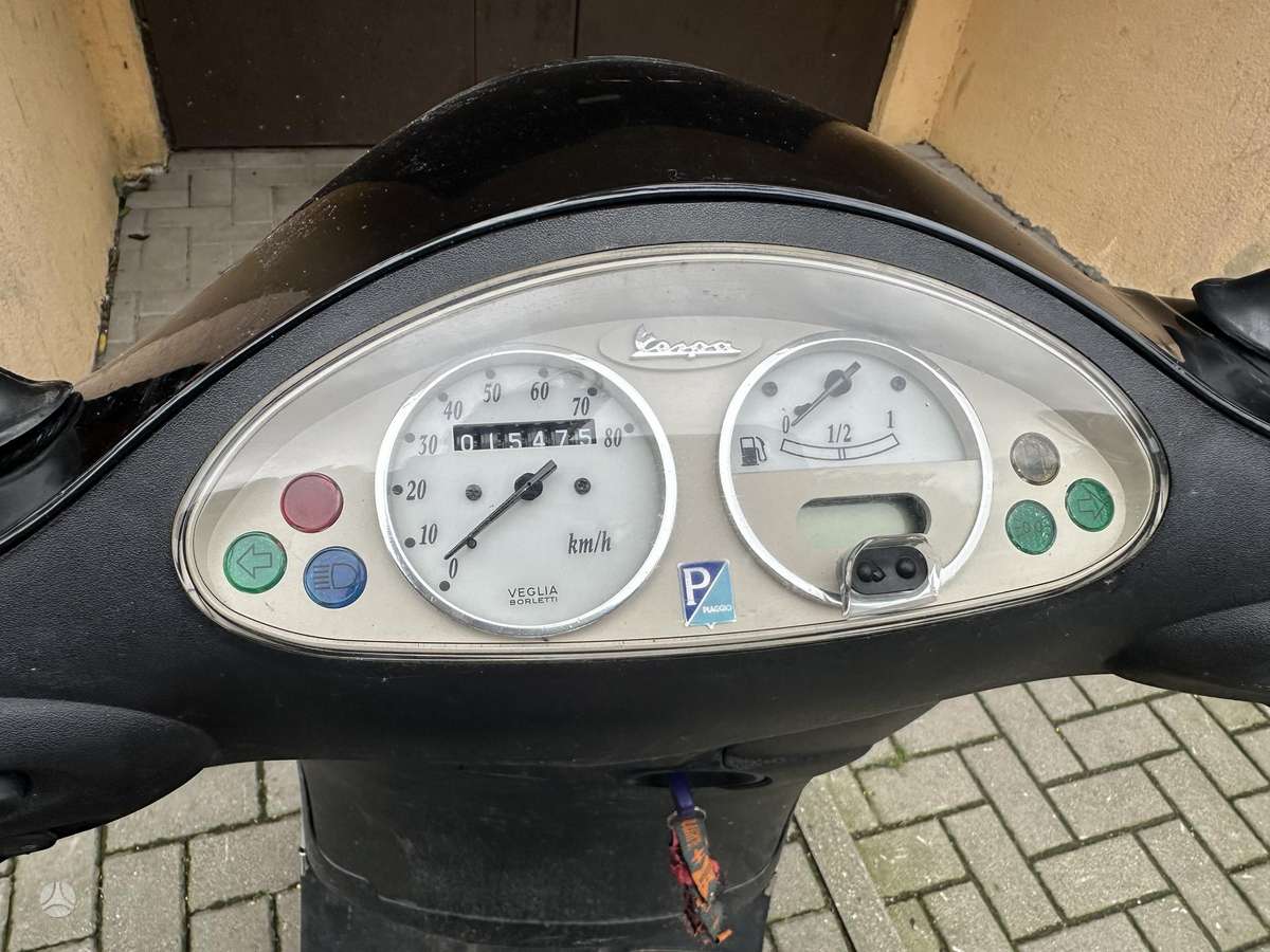 Piaggio Vespa 50cc, scooters / mopeds