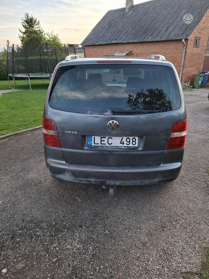 Volkswagen Touran - 5