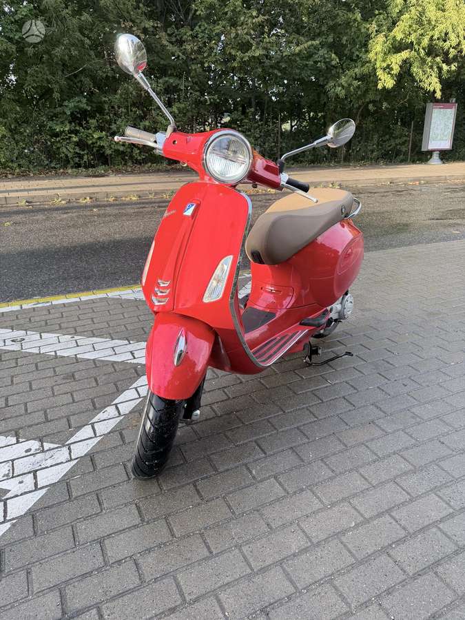 Piaggio Vespa 50cc, scooters / mopeds