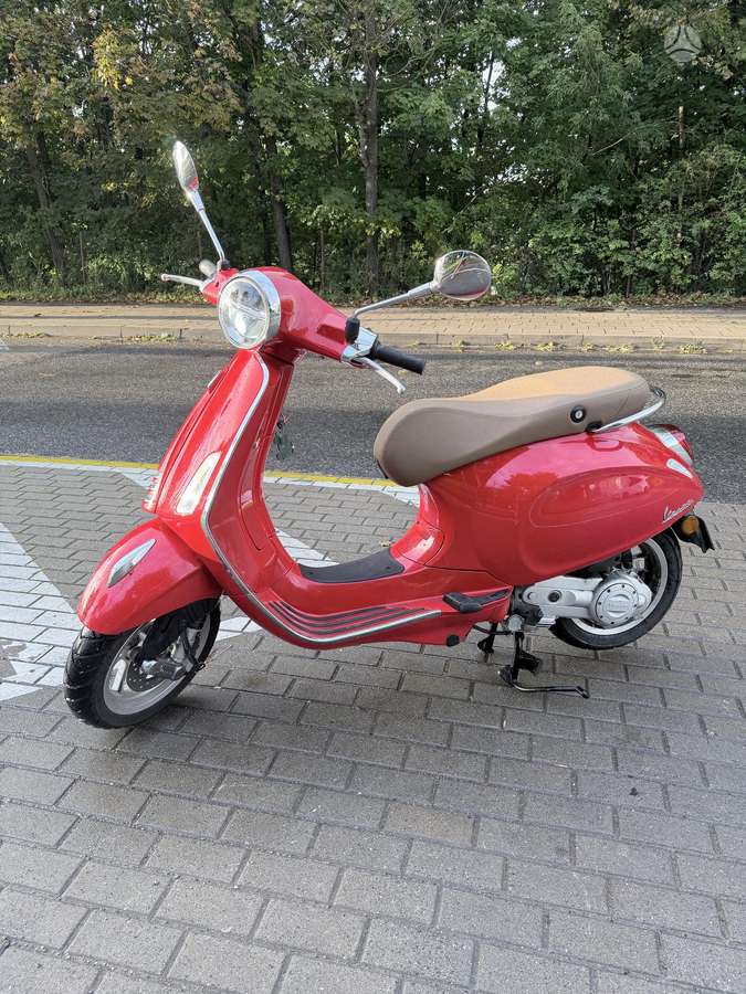 Piaggio Vespa 50cc, scooters / mopeds
